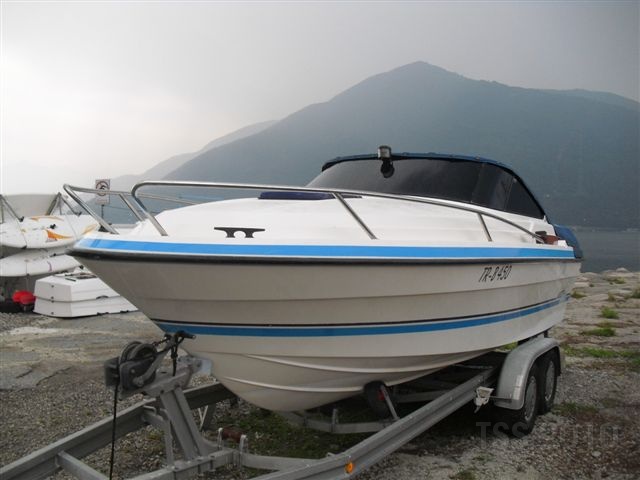 CIMG9436.JPG - Motorboot-Charter bei TOMASO SAIL & SURF: die JODA 5700!